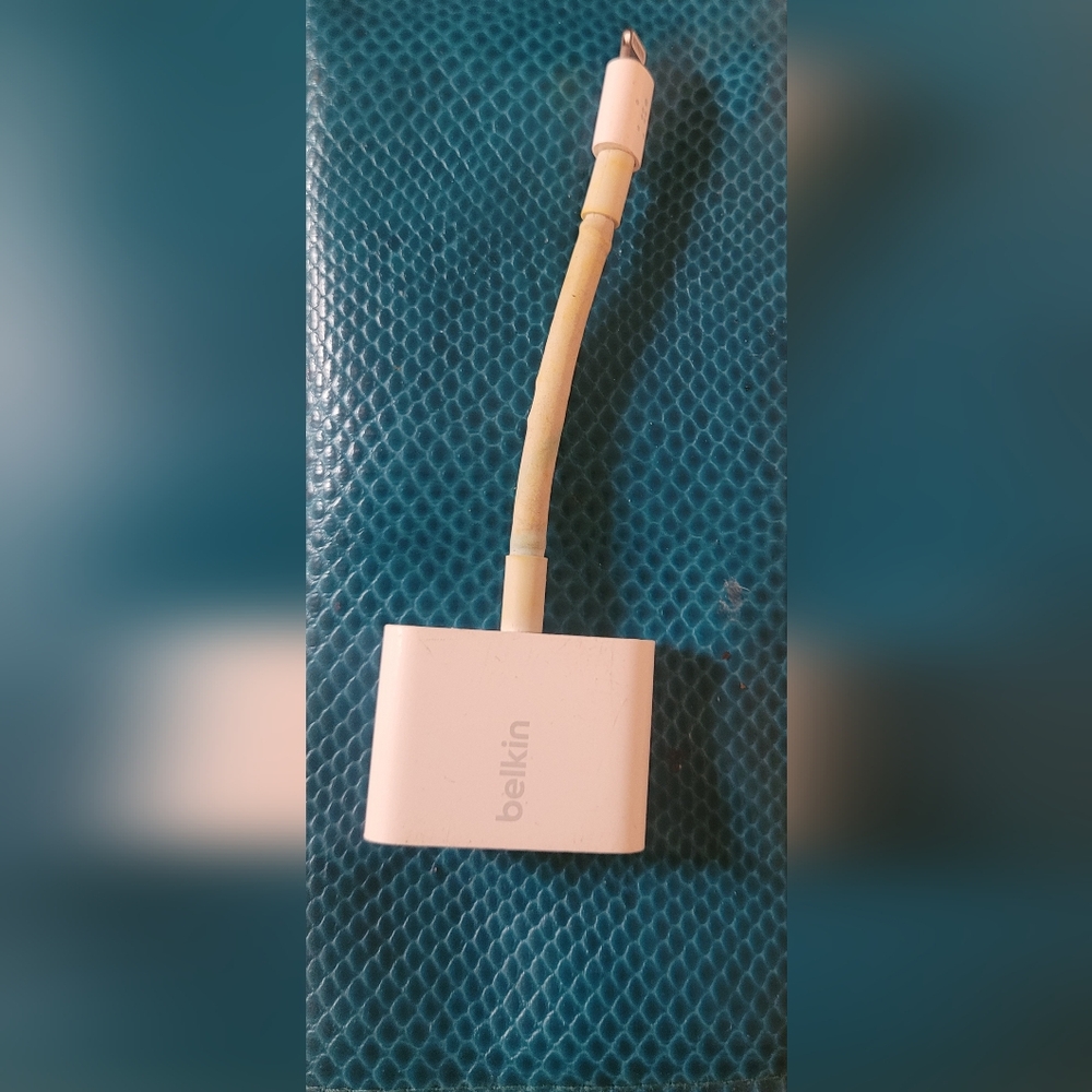 Belkin White Adapter